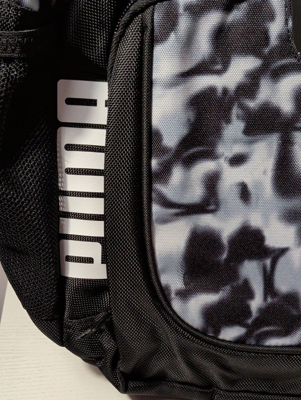 PUMA NWT Backpack 15 In. Blk/Wht - Picture 3 of 5